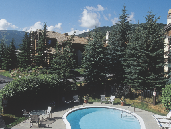 Beaver Creek Luxury Vacation Accommodation 200 Yard to Lift